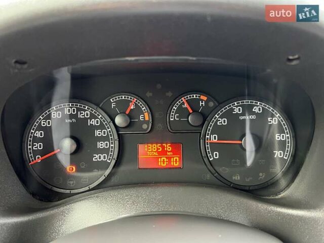 Белый Фиат Добло, объемом двигателя 1.4 л и пробегом 138 тыс. км за 5300 $, фото 17 на Automoto.ua