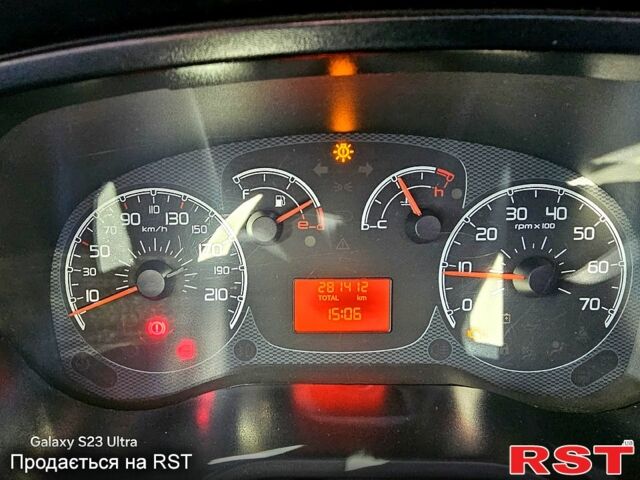 Белый Фиат Добло, объемом двигателя 1.4 л и пробегом 281 тыс. км за 4900 $, фото 11 на Automoto.ua