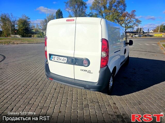 Белый Фиат Добло, объемом двигателя 1.4 л и пробегом 281 тыс. км за 4900 $, фото 4 на Automoto.ua