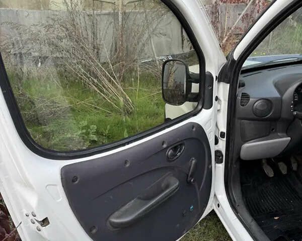 Белый Фиат Добло, объемом двигателя 1.2 л и пробегом 167 тыс. км за 5000 $, фото 18 на Automoto.ua