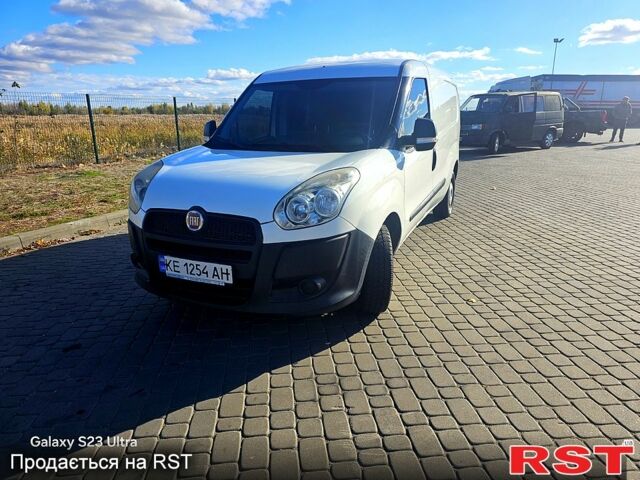 Белый Фиат Добло, объемом двигателя 1.4 л и пробегом 281 тыс. км за 4900 $, фото 1 на Automoto.ua