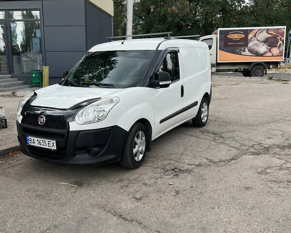 Белый Фиат Добло, объемом двигателя 1.25 л и пробегом 210 тыс. км за 5000 $, фото 7 на Automoto.ua