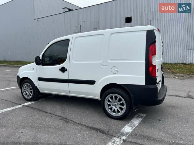 Белый Фиат Добло, объемом двигателя 1.4 л и пробегом 138 тыс. км за 5300 $, фото 5 на Automoto.ua