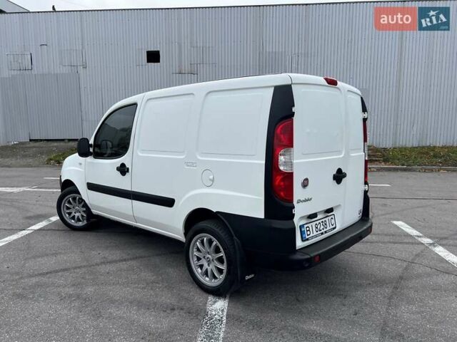 Белый Фиат Добло, объемом двигателя 1.4 л и пробегом 138 тыс. км за 5300 $, фото 10 на Automoto.ua