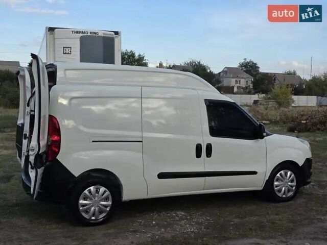 Белый Фиат Добло, объемом двигателя 1.6 л и пробегом 196 тыс. км за 5700 $, фото 8 на Automoto.ua