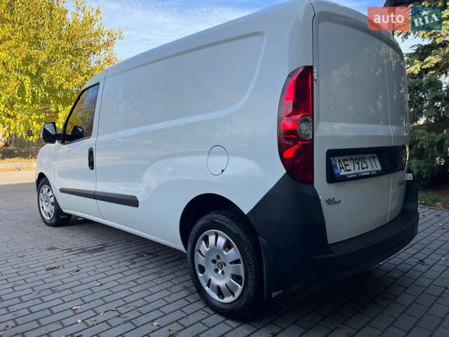 Белый Фиат Добло, объемом двигателя 1.6 л и пробегом 230 тыс. км за 7500 $, фото 7 на Automoto.ua