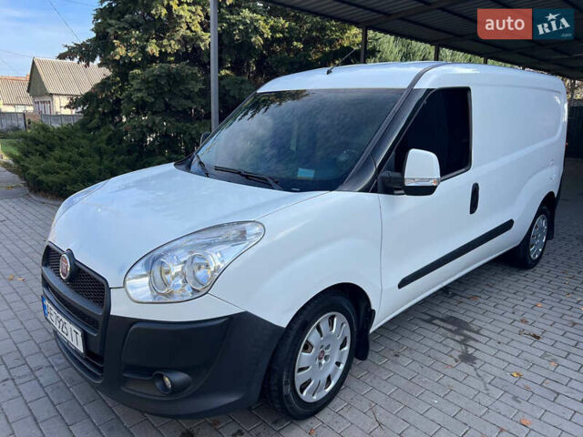 Белый Фиат Добло, объемом двигателя 1.6 л и пробегом 230 тыс. км за 7500 $, фото 1 на Automoto.ua