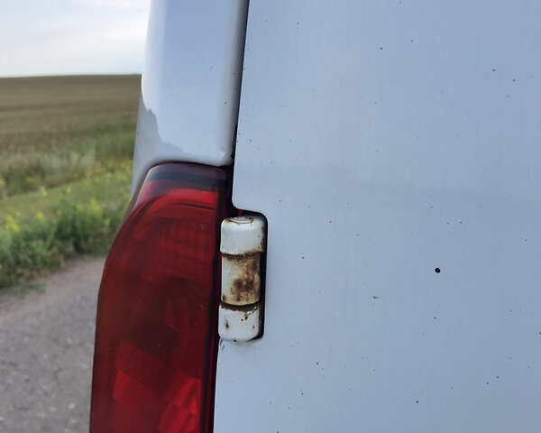 Белый Фиат Добло, объемом двигателя 1.6 л и пробегом 355 тыс. км за 5700 $, фото 8 на Automoto.ua