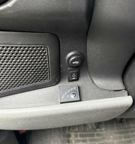 Белый Фиат Добло, объемом двигателя 1.4 л и пробегом 319 тыс. км за 2750 $, фото 14 на Automoto.ua