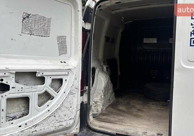 Белый Фиат Добло, объемом двигателя 1.4 л и пробегом 319 тыс. км за 2750 $, фото 17 на Automoto.ua