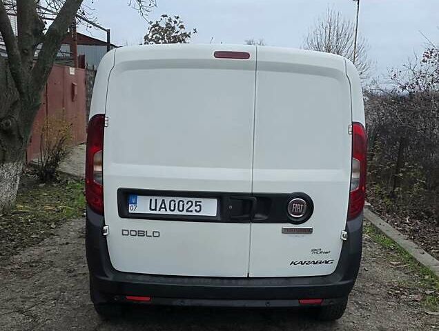 Белый Фиат Добло, объемом двигателя 1.2 л и пробегом 147 тыс. км за 7400 $, фото 15 на Automoto.ua