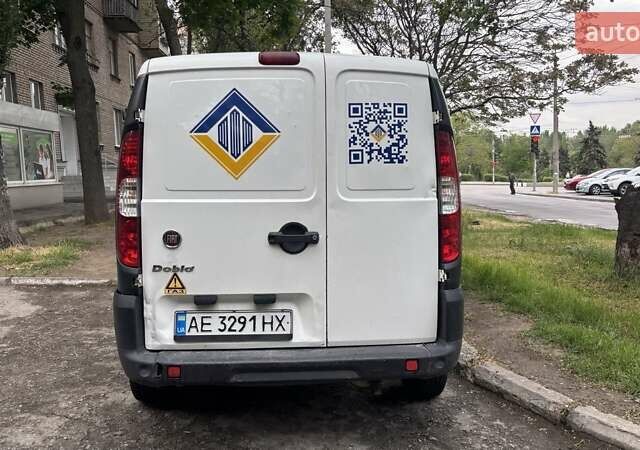 Белый Фиат Добло, объемом двигателя 1.4 л и пробегом 319 тыс. км за 2750 $, фото 5 на Automoto.ua