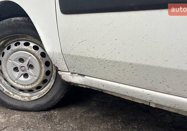 Белый Фиат Добло, объемом двигателя 1.4 л и пробегом 319 тыс. км за 2750 $, фото 18 на Automoto.ua