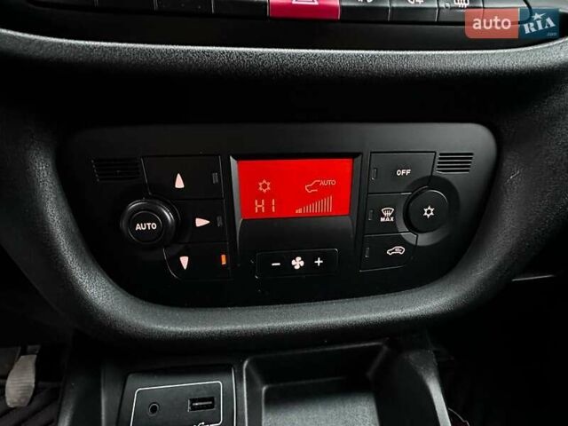 Білий Фіат Добло, об'ємом двигуна 1.6 л та пробігом 267 тис. км за 9300 $, фото 19 на Automoto.ua