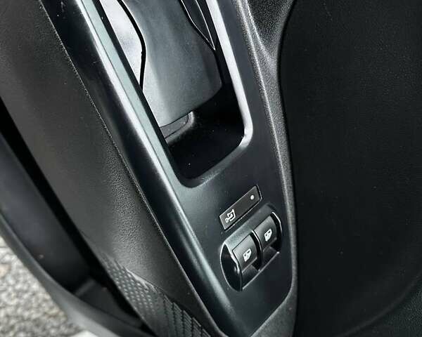 Білий Фіат Добло, об'ємом двигуна 1.6 л та пробігом 267 тис. км за 9300 $, фото 23 на Automoto.ua