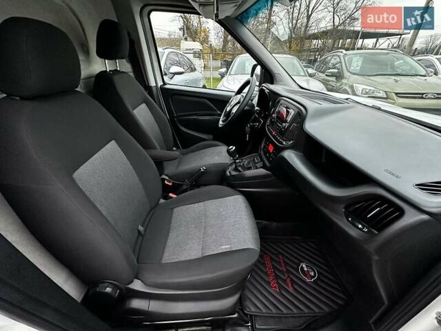 Білий Фіат Добло, об'ємом двигуна 1.6 л та пробігом 267 тис. км за 9300 $, фото 15 на Automoto.ua