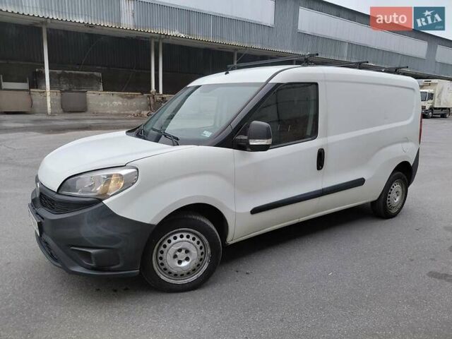 Белый Фиат Добло, объемом двигателя 1.37 л и пробегом 171 тыс. км за 5500 $, фото 2 на Automoto.ua