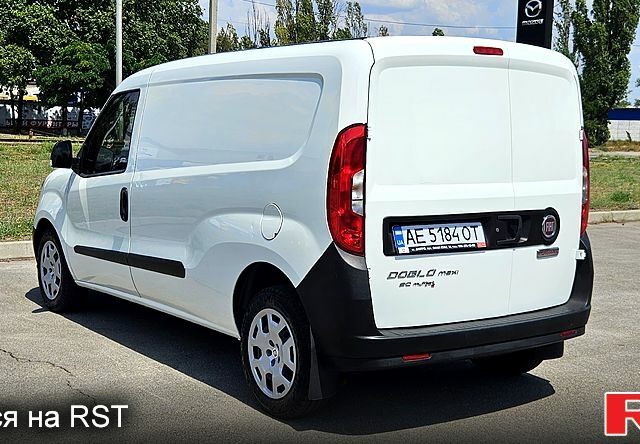 Белый Фиат Добло, объемом двигателя 1.3 л и пробегом 98 тыс. км за 10100 $, фото 5 на Automoto.ua