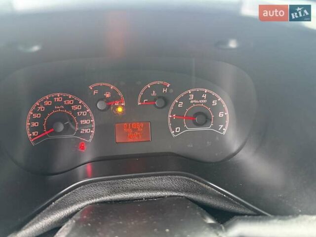 Білий Фіат Добло, об'ємом двигуна 1.37 л та пробігом 211 тис. км за 4999 $, фото 10 на Automoto.ua