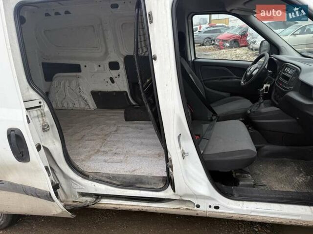 Білий Фіат Добло, об'ємом двигуна 1.37 л та пробігом 211 тис. км за 4999 $, фото 1 на Automoto.ua