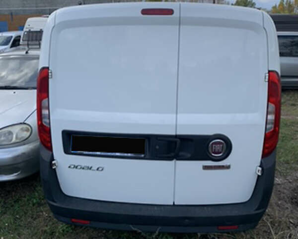 Белый Фиат Добло, объемом двигателя 1.4 л и пробегом 100 тыс. км за 2900 $, фото 4 на Automoto.ua