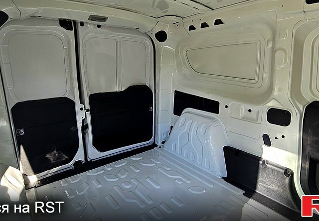 Белый Фиат Добло, объемом двигателя 1.3 л и пробегом 53 тыс. км за 12500 $, фото 8 на Automoto.ua