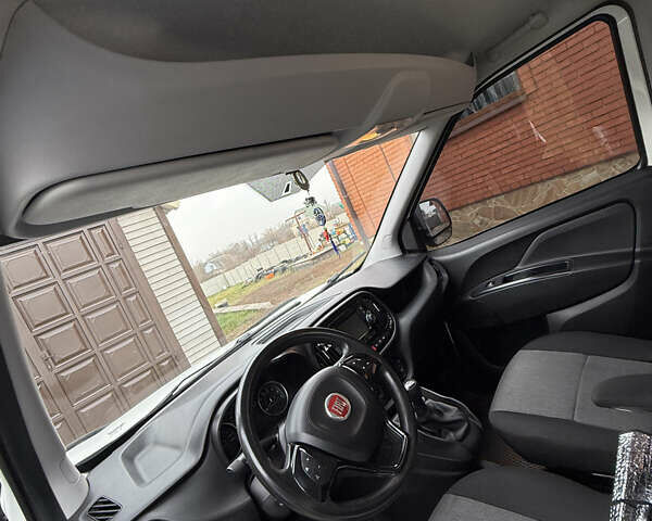 Белый Фиат Добло, объемом двигателя 1.6 л и пробегом 195 тыс. км за 12700 $, фото 38 на Automoto.ua