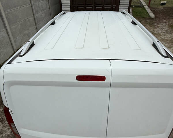 Белый Фиат Добло, объемом двигателя 1.6 л и пробегом 195 тыс. км за 12700 $, фото 6 на Automoto.ua