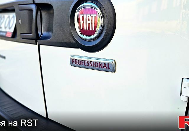 Белый Фиат Добло, объемом двигателя 1.3 л и пробегом 53 тыс. км за 12500 $, фото 9 на Automoto.ua