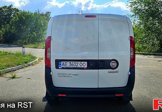 Белый Фиат Добло, объемом двигателя 1.3 л и пробегом 53 тыс. км за 12500 $, фото 4 на Automoto.ua