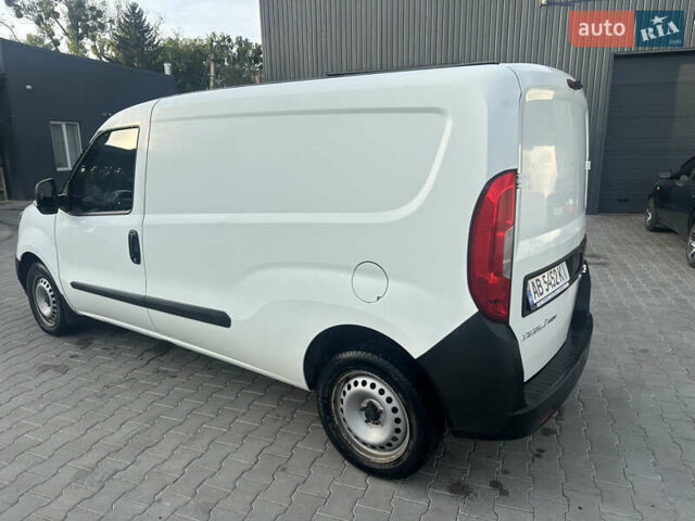 Белый Фиат Добло, объемом двигателя 1.2 л и пробегом 171 тыс. км за 9900 $, фото 3 на Automoto.ua