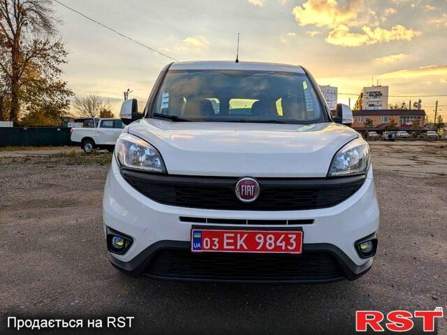Белый Фиат Добло, объемом двигателя 1.3 л и пробегом 100 тыс. км за 10800 $, фото 13 на Automoto.ua