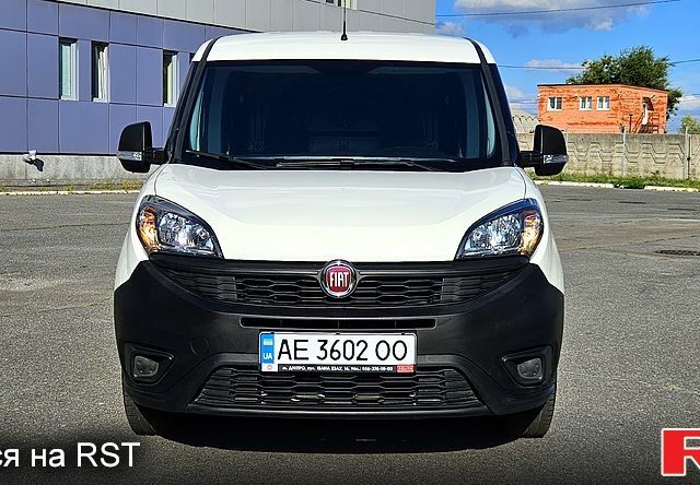 Белый Фиат Добло, объемом двигателя 1.3 л и пробегом 53 тыс. км за 12500 $, фото 1 на Automoto.ua