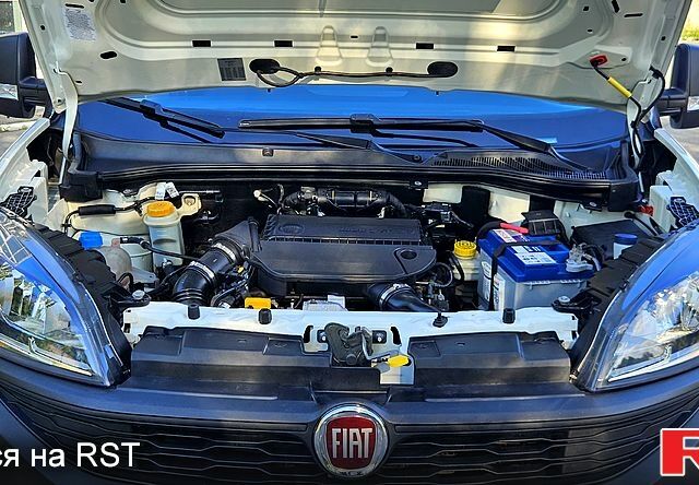 Белый Фиат Добло, объемом двигателя 1.3 л и пробегом 53 тыс. км за 12500 $, фото 7 на Automoto.ua