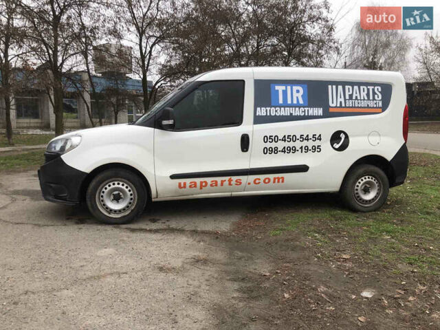 Белый Фиат Добло, объемом двигателя 1.37 л и пробегом 127 тыс. км за 9500 $, фото 8 на Automoto.ua