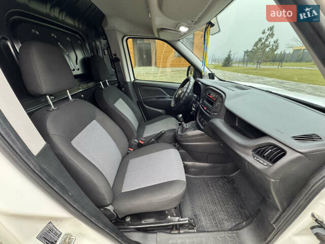 Білий Фіат Добло, об'ємом двигуна 1.25 л та пробігом 111 тис. км за 9500 $, фото 17 на Automoto.ua