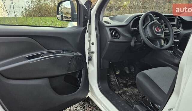 Белый Фиат Добло, объемом двигателя 1.37 л и пробегом 176 тыс. км за 6900 $, фото 14 на Automoto.ua