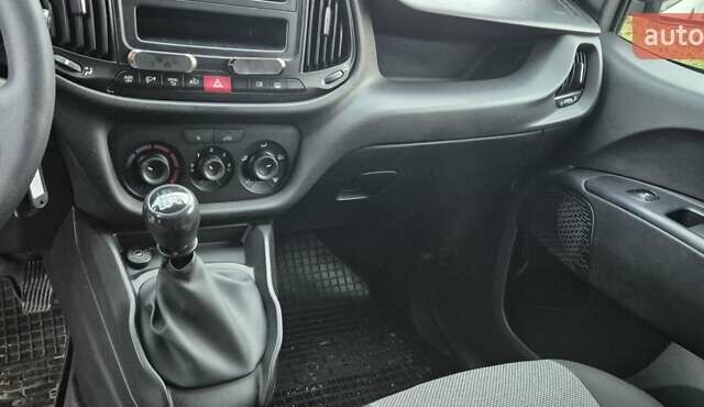 Белый Фиат Добло, объемом двигателя 1.37 л и пробегом 176 тыс. км за 6900 $, фото 12 на Automoto.ua