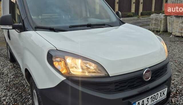 Белый Фиат Добло, объемом двигателя 1.37 л и пробегом 176 тыс. км за 6900 $, фото 3 на Automoto.ua