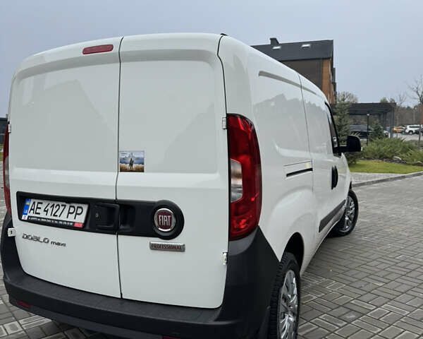 Білий Фіат Добло, об'ємом двигуна 1.25 л та пробігом 111 тис. км за 9500 $, фото 5 на Automoto.ua