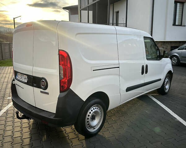 Белый Фиат Добло, объемом двигателя 1.37 л и пробегом 15 тыс. км за 14900 $, фото 6 на Automoto.ua