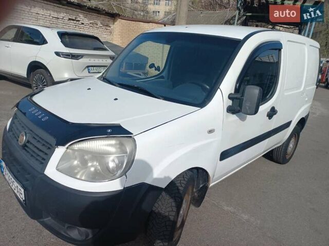 Білий Фіат Добло, об'ємом двигуна 1.4 л та пробігом 296 тис. км за 2900 $, фото 4 на Automoto.ua
