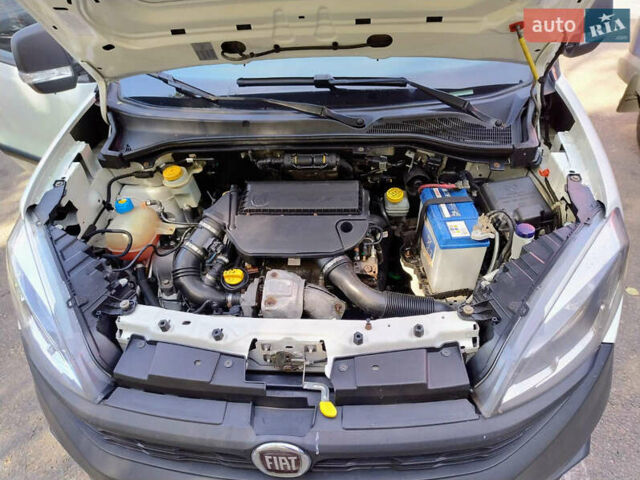 Білий Фіат Добло, об'ємом двигуна 1.25 л та пробігом 133 тис. км за 6000 $, фото 15 на Automoto.ua