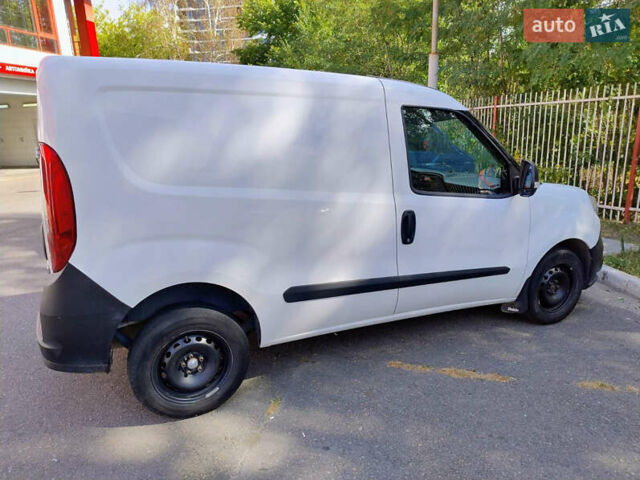 Білий Фіат Добло, об'ємом двигуна 1.25 л та пробігом 133 тис. км за 6000 $, фото 5 на Automoto.ua
