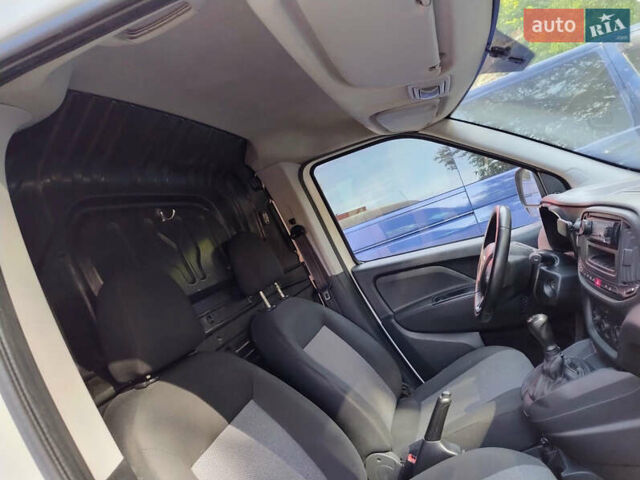 Білий Фіат Добло, об'ємом двигуна 1.25 л та пробігом 133 тис. км за 6000 $, фото 10 на Automoto.ua