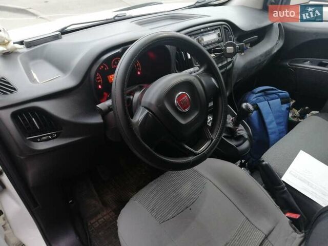 Белый Фиат Добло, объемом двигателя 1.25 л и пробегом 214 тыс. км за 8600 $, фото 18 на Automoto.ua