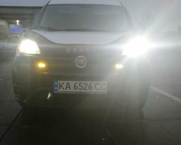 Белый Фиат Добло, объемом двигателя 1.25 л и пробегом 214 тыс. км за 8600 $, фото 11 на Automoto.ua