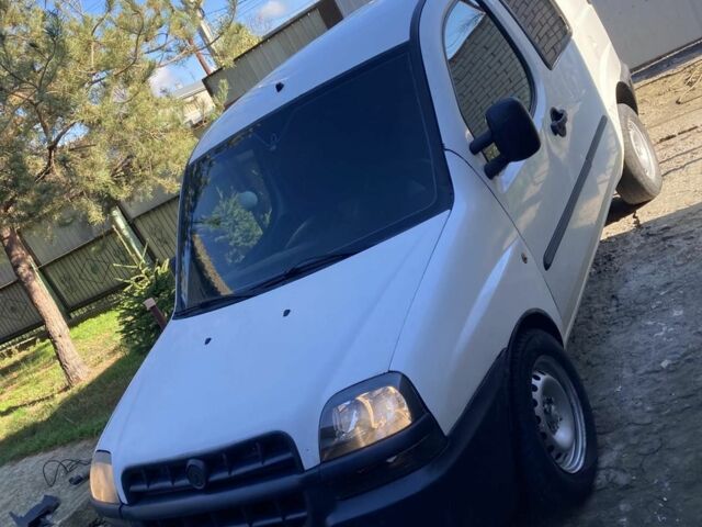 Белый Фиат Добло, объемом двигателя 1.9 л и пробегом 235 тыс. км за 2600 $, фото 3 на Automoto.ua