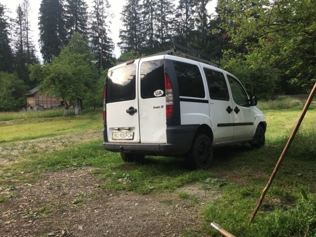 Белый Фиат Добло, объемом двигателя 1.9 л и пробегом 320 тыс. км за 2500 $, фото 3 на Automoto.ua