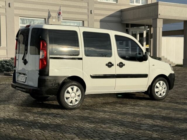 Белый Фиат Добло, объемом двигателя 1.3 л и пробегом 291 тыс. км за 3999 $, фото 3 на Automoto.ua